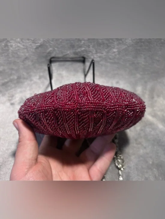 Retro Mini Purple Beaded Shell Bag on Silver Chain - Picture 9 of 13